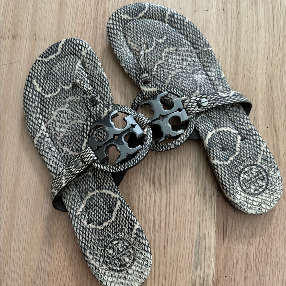 Tory burch sandals